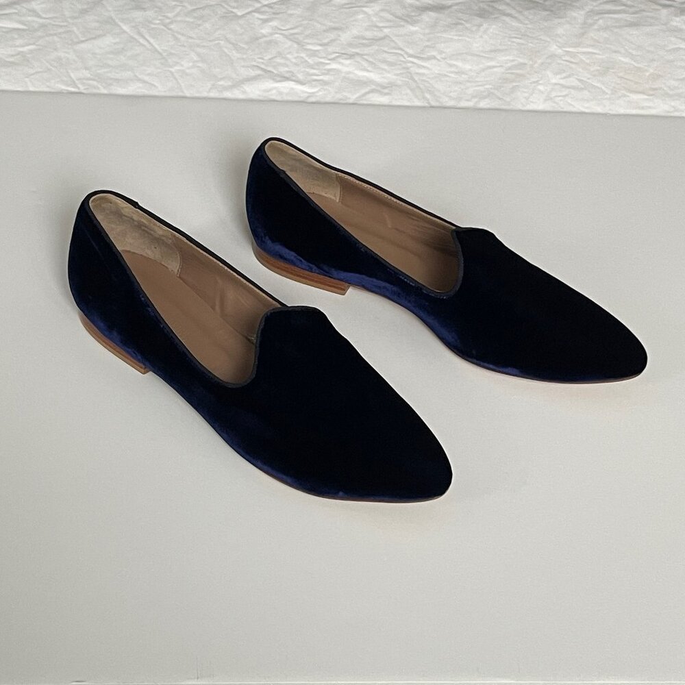 Le Monde Beryl blue velvet smoking slippers - women's 11.5